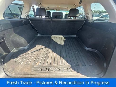 Used 2011 Subaru Outback 2.5i Limited w/ PWR Moonroof Pkg AWD/4WD image 21