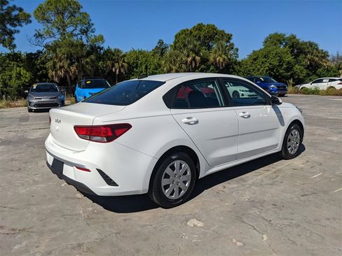Certified 2022 Kia Rio S image 9