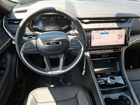New 2026 Jeep Grand Cherokee L Limited AWD/4WD image 7