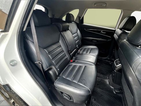Used 2016 Kia Sorento EX image 27