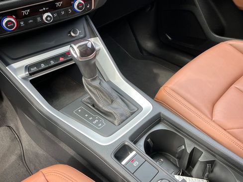 Used 2025 Audi Q3 2.0T Premium image 19