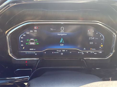 Used 2025 Chevrolet Silverado 1500 LT image 3