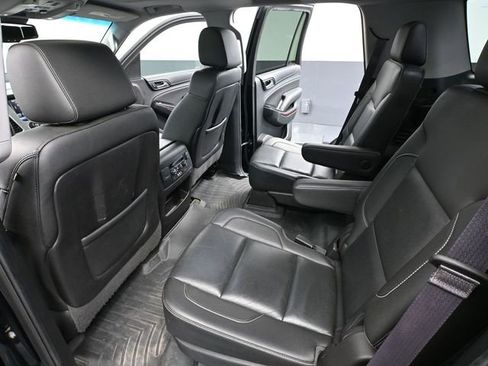 Used 2016 GMC Yukon SLT w/ Premium Edition AWD/4WD image 44