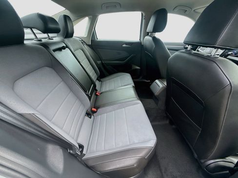 Used 2025 Volkswagen Jetta SE FWD image 27
