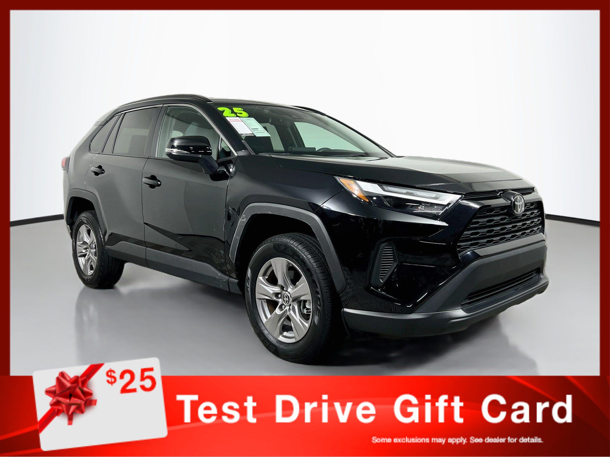 Used 2025 Toyota RAV4 XLE FWD image 1