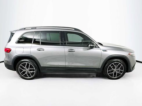 Used 2022 Mercedes-Benz EQB 300 EQB 300 image 8