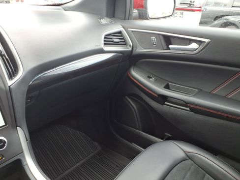 Used 2021 Ford Edge ST-Line image 23