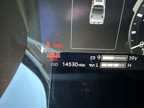 Used 2025 Toyota Tundra Platinum image 12