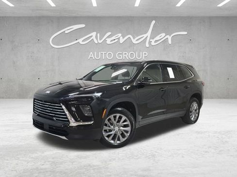 Used 2025 Buick Enclave Preferred image 1