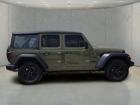 Used 2025 Jeep Wrangler Unlimited Sport AWD/4WD image 2
