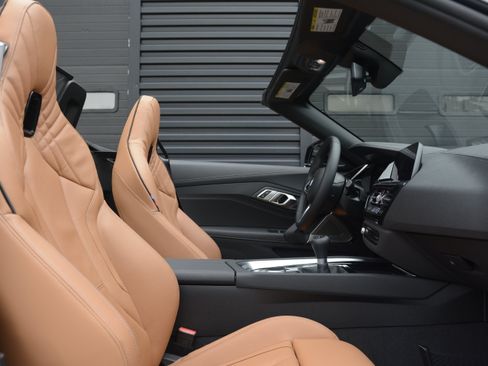 Used 2026 BMW Z4 M40i RWD image 26