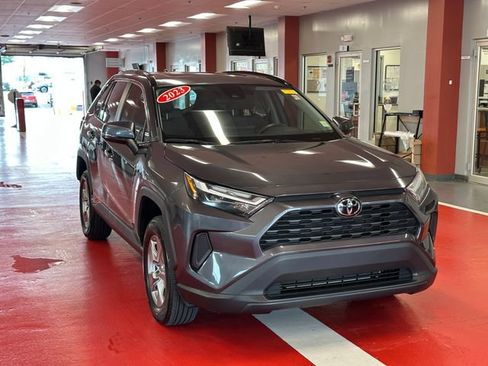 Used 2023 Toyota RAV4 XLE w/ Convenience Package FWD image 2
