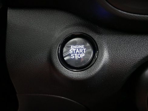 Used 2026 Hyundai Venue SEL FWD image 19