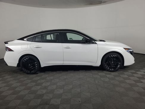 New 2026 Nissan Sentra SR w/ Floor Mat Package image 3