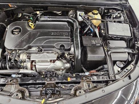 Used 2022 Chevrolet Malibu LT image 38