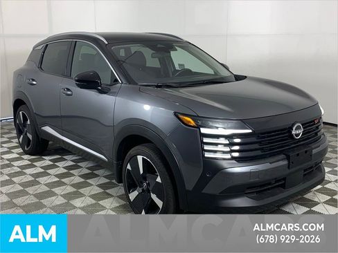 Used 2025 Nissan Kicks SR image 13