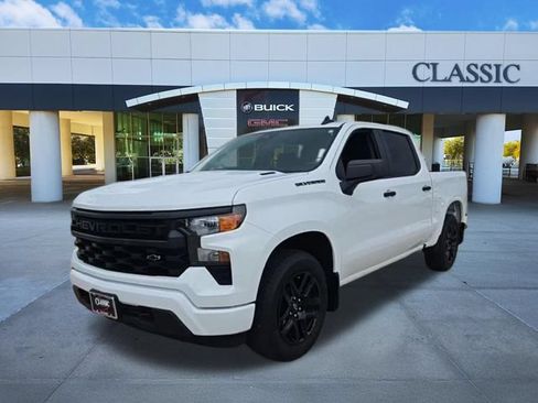 Used 2025 Chevrolet Silverado 1500 Custom w/ LPO, Dark Essentials Package RWD image 3