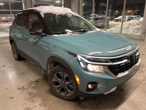 Certified 2024 Kia Seltos S image 1