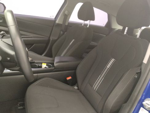 Used 2023 Hyundai Elantra SEL w/ Convenience Package FWD image 17