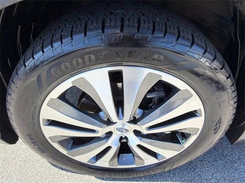 Used 2022 Subaru Ascent Touring image 11