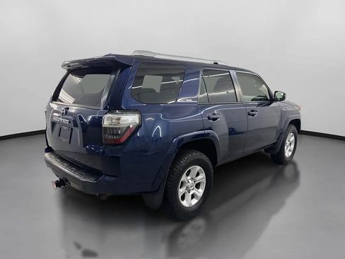 Used 2016 Toyota 4Runner SR5 AWD/4WD image 10