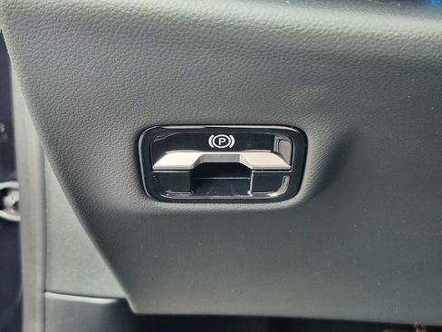 New 2026 Mercedes-Benz E 350 4MATIC Sedan image 25