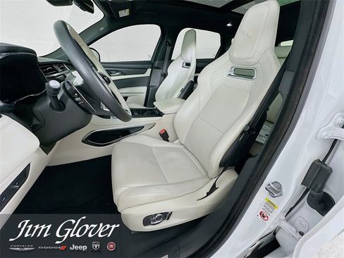 Used 2024 Jaguar F-PACE R-Dynamic S image 26