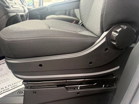 Used 2024 RAM ProMaster 2500 FWD image 12