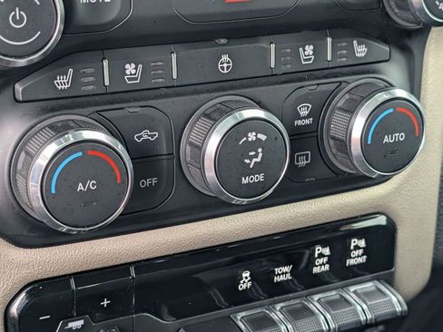 Used 2019 RAM 1500 Laramie AWD/4WD image 38