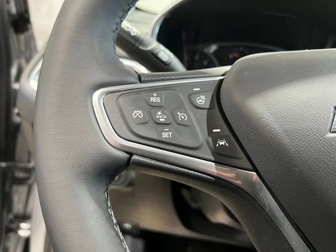 Used 2023 Chevrolet Equinox Premier FWD image 19