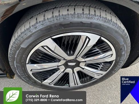 Used 2025 Cadillac Escalade IQ Luxury 2 image 40