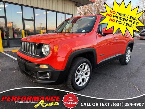 Used 2018 Jeep Renegade Latitude w/ Cold Weather Group image 4