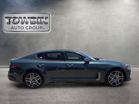 Certified 2022 Kia Stinger GT1 RWD image 3