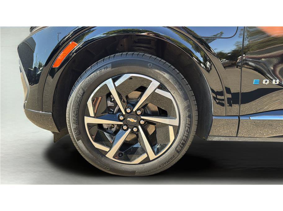 Used 2024 Chevrolet Equinox EV LT FWD image 13
