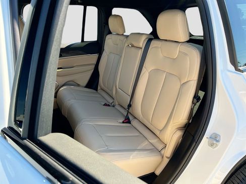 New 2026 Jeep Grand Cherokee Limited image 24