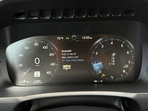 Used 2016 Volvo XC90 T6 Momentum w/ Momentum Plus Package AWD/4WD image 57