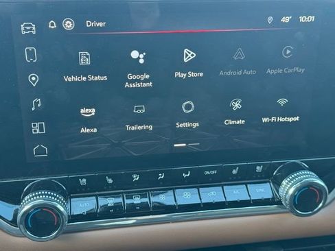 Certified 2024 GMC Canyon AT4 w/ AT4 Premium Package AWD/4WD image 3