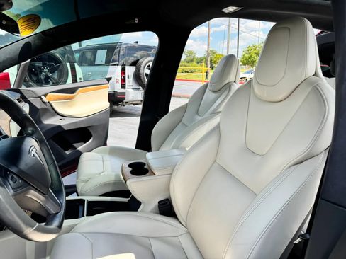 Used 2019 Tesla Model X Performance AWD/4WD image 10