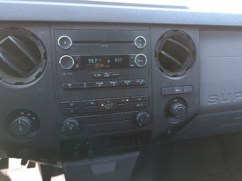 Used 2015 Ford F250 XL w/ Power Equipment Group AWD/4WD image 7