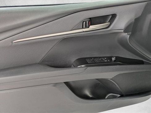 Used 2025 Toyota Camry SE FWD image 17