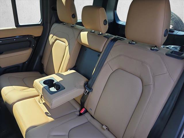 New 2026 Land Rover Defender 110 X-Dynamic SE AWD/4WD image 13