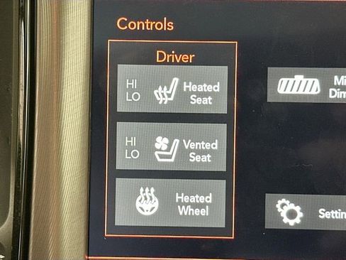 Used 2022 Dodge Challenger SXT w/ Plus Package image 19