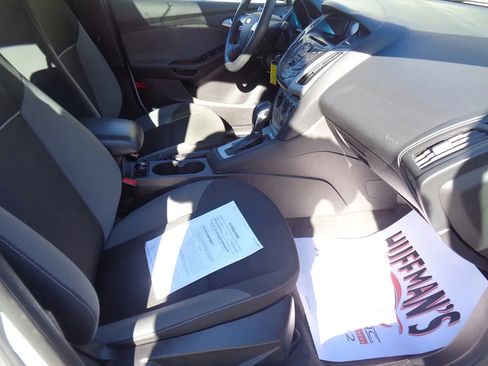 Used 2014 Ford Focus SE FWD image 10