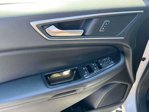 Used 2017 Ford Edge SEL w/ Equipment Group 201A AWD/4WD image 21