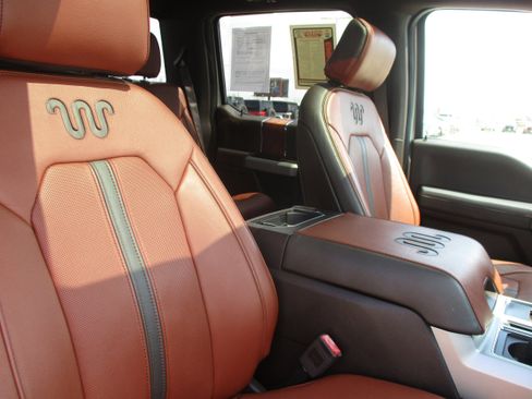 Used 2018 Ford F150 King Ranch w/ Equipment Group 601A Luxury AWD/4WD image 51