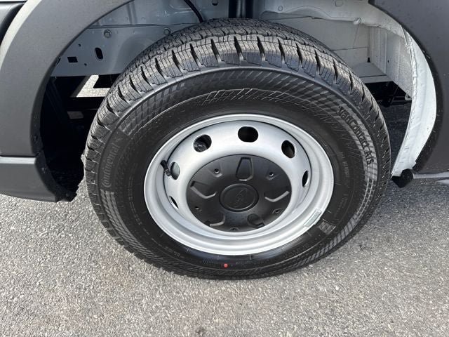 New 2026 Ford Transit 250 148 Medium Roof w/ Load Area Protection Package RWD image 11