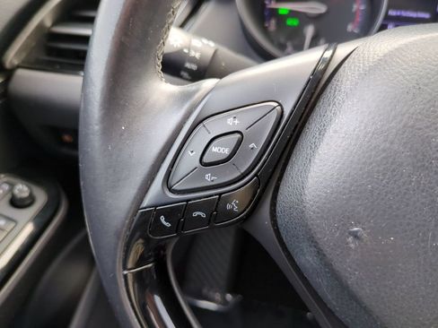 Used 2019 Toyota C-HR Limited FWD image 18