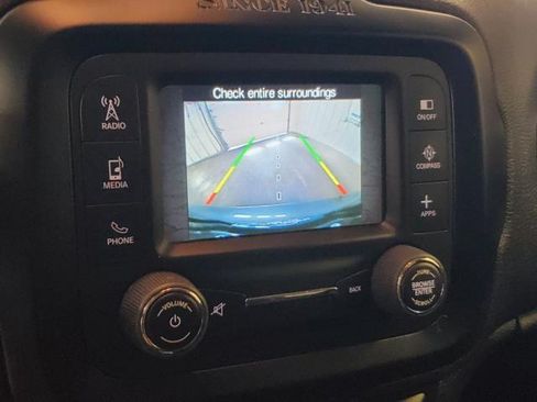 Used 2017 Jeep Renegade Latitude w/ Cold Weather Group AWD/4WD image 20