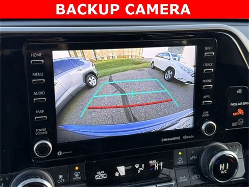 Certified 2022 Toyota Highlander XLE image 4