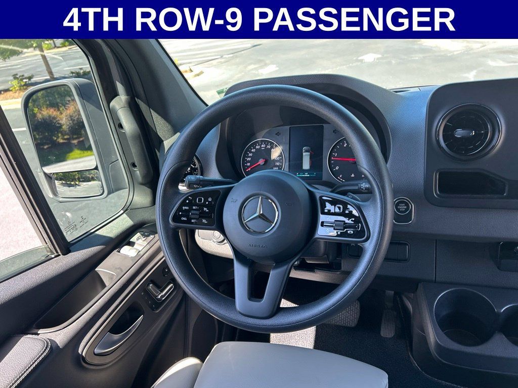 Used 2022 Mercedes-Benz Sprinter 2500 image 26